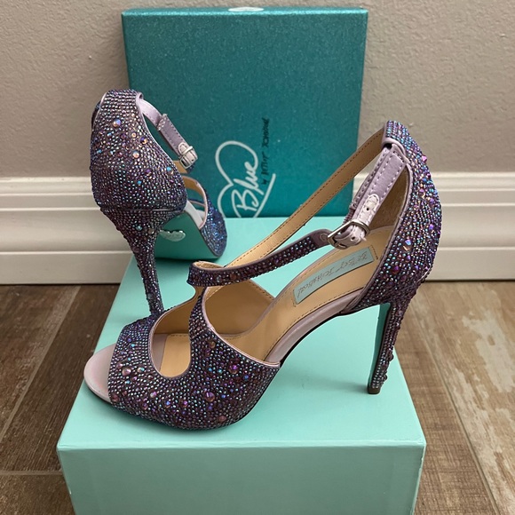 Betsy Johnson Lilac Crystal Brand New Shoes - Picture 10 of 12